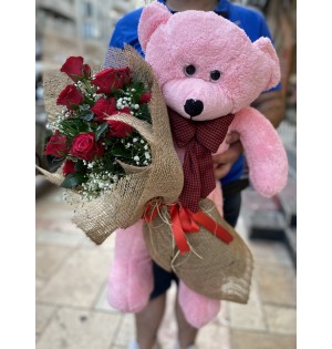 Gül Tutan Pembe Ayıcık